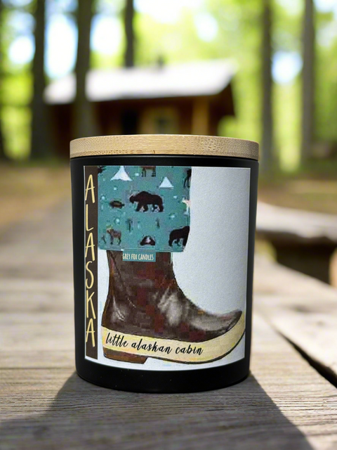 LITTLE ALASKAN CABIN WATER BOOT CANDLE