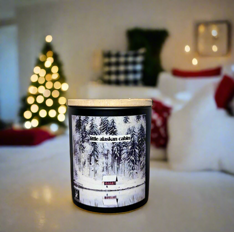 LITTLE ALASKAN CABIN COCONUT WAX CANDLE