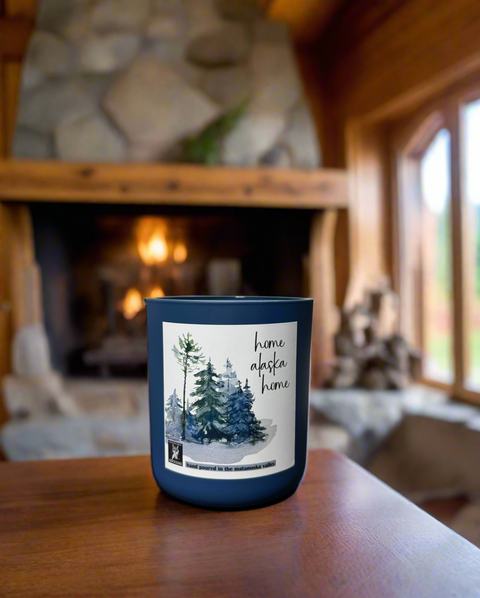 HOME ALASKA HOME COCONUT WAX CANDLE