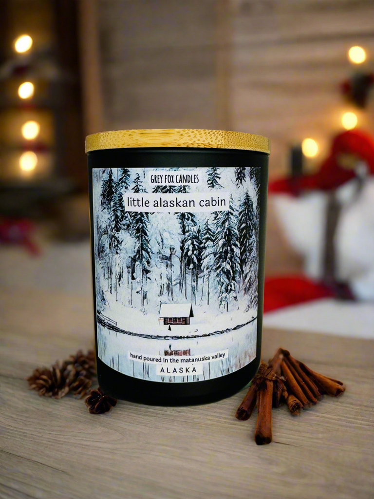 LITTLE ALASKAN CABIN COCONUT WAX CANDLE