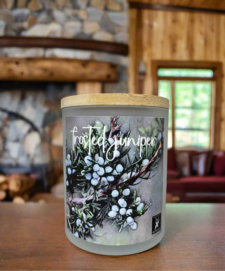FROSTED JUNIPER COCONUT WAX CANDLE
