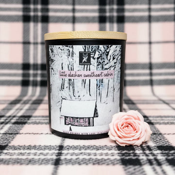 LITTLE ALASKAN SWEETHEART CABIN COCONUT WAX CANDLE - ♡new!♡